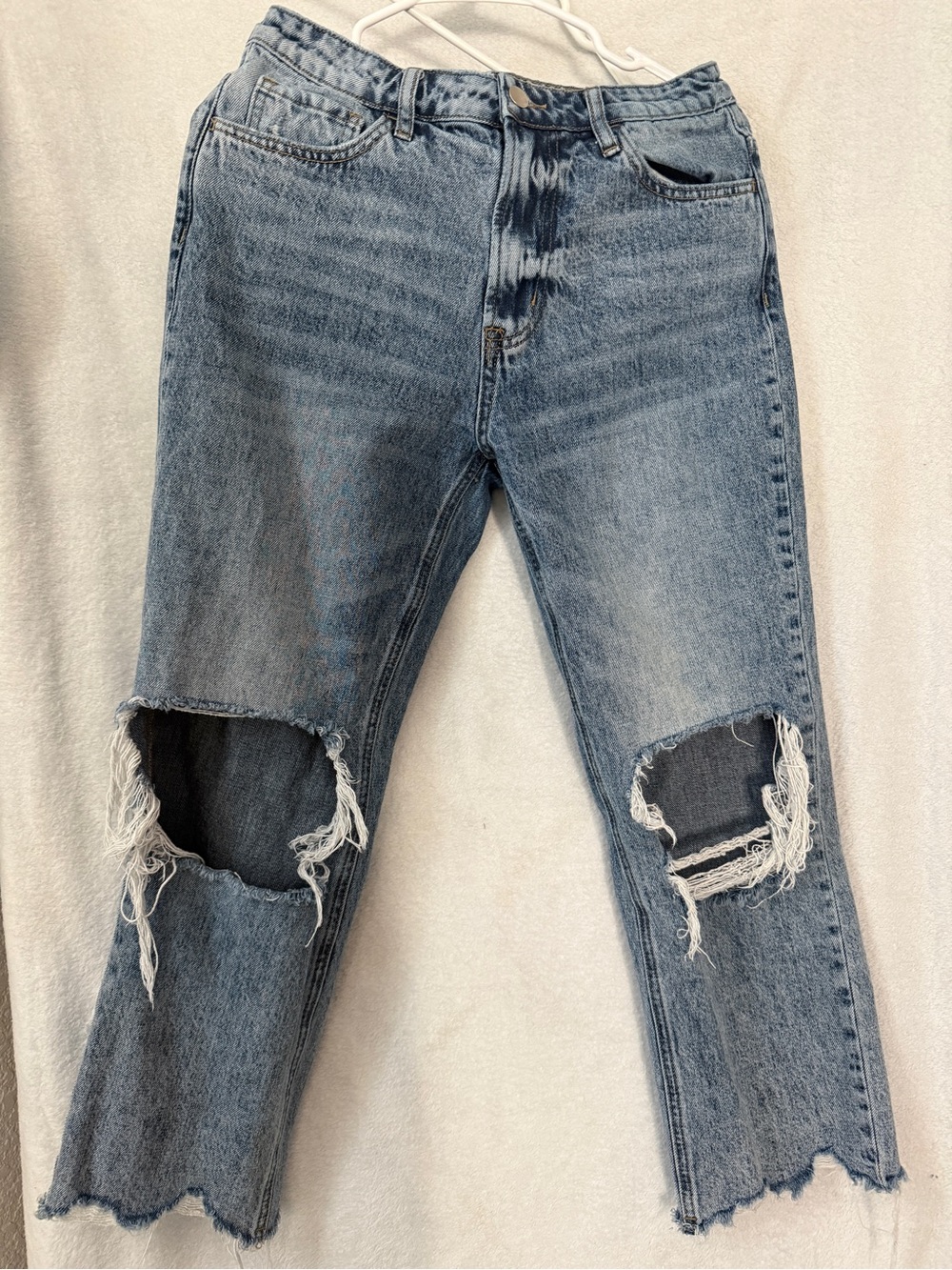 Altar'd State Light Blue Distressed Cropped Jeans